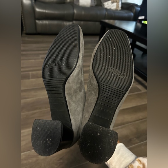 Millie’s suede boots - Picture 10 of 15